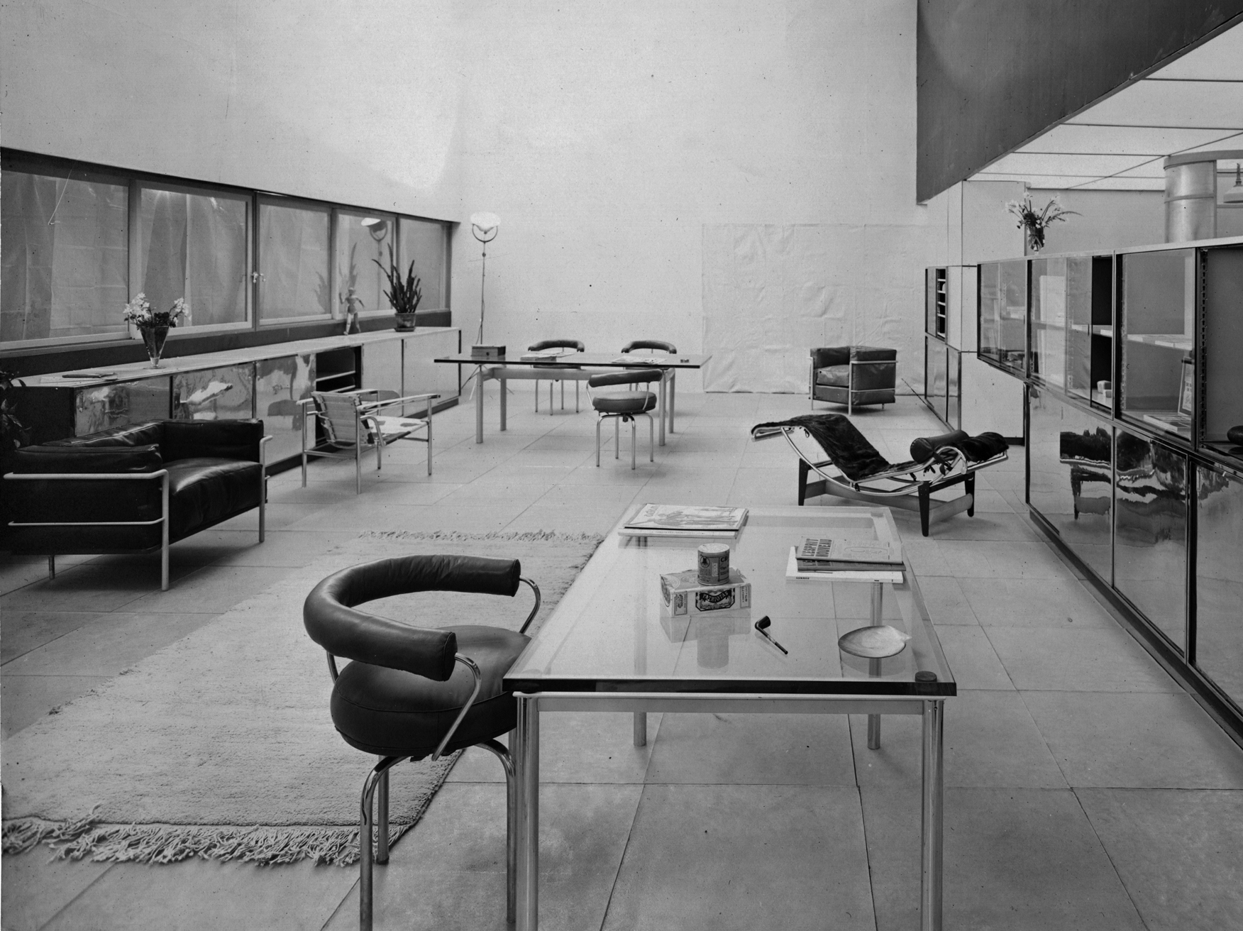 Paris Moderne 1914-1945: Architecture, Design, Film, Fashion | Cassina