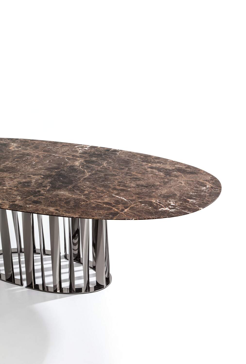 Boboli table, sinuous balance | Rodolfo Dordoni