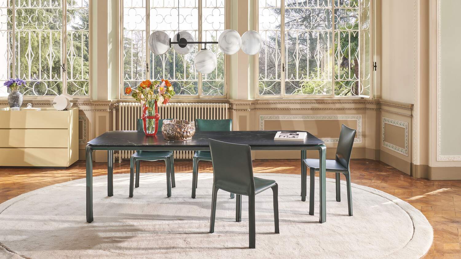 Cab 412 Chair by Mario Bellini | Cassina