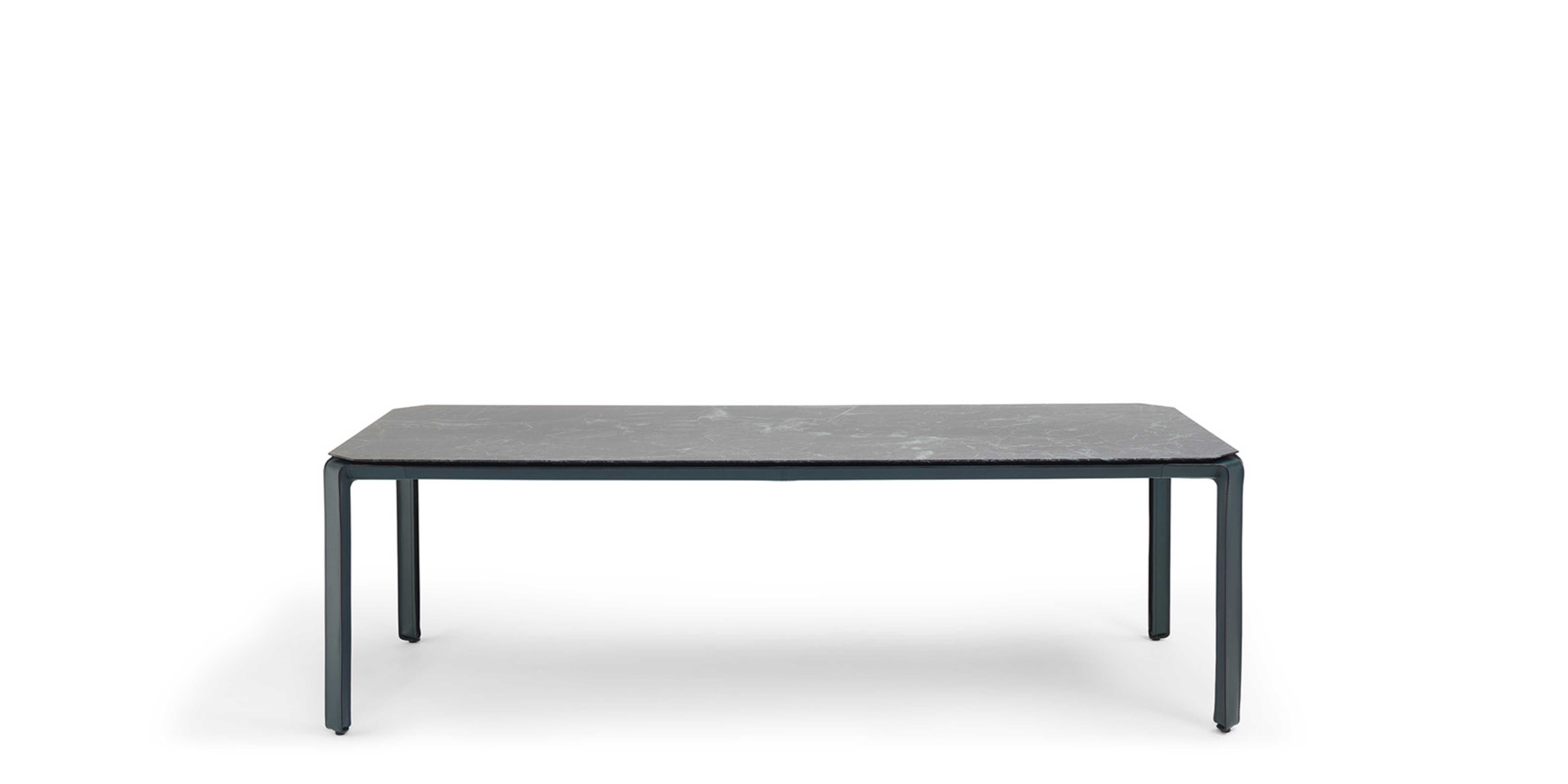 Cab 412 Chair by Mario Bellini | Cassina Cab 412 Chair by Mario Bellini | Cassina