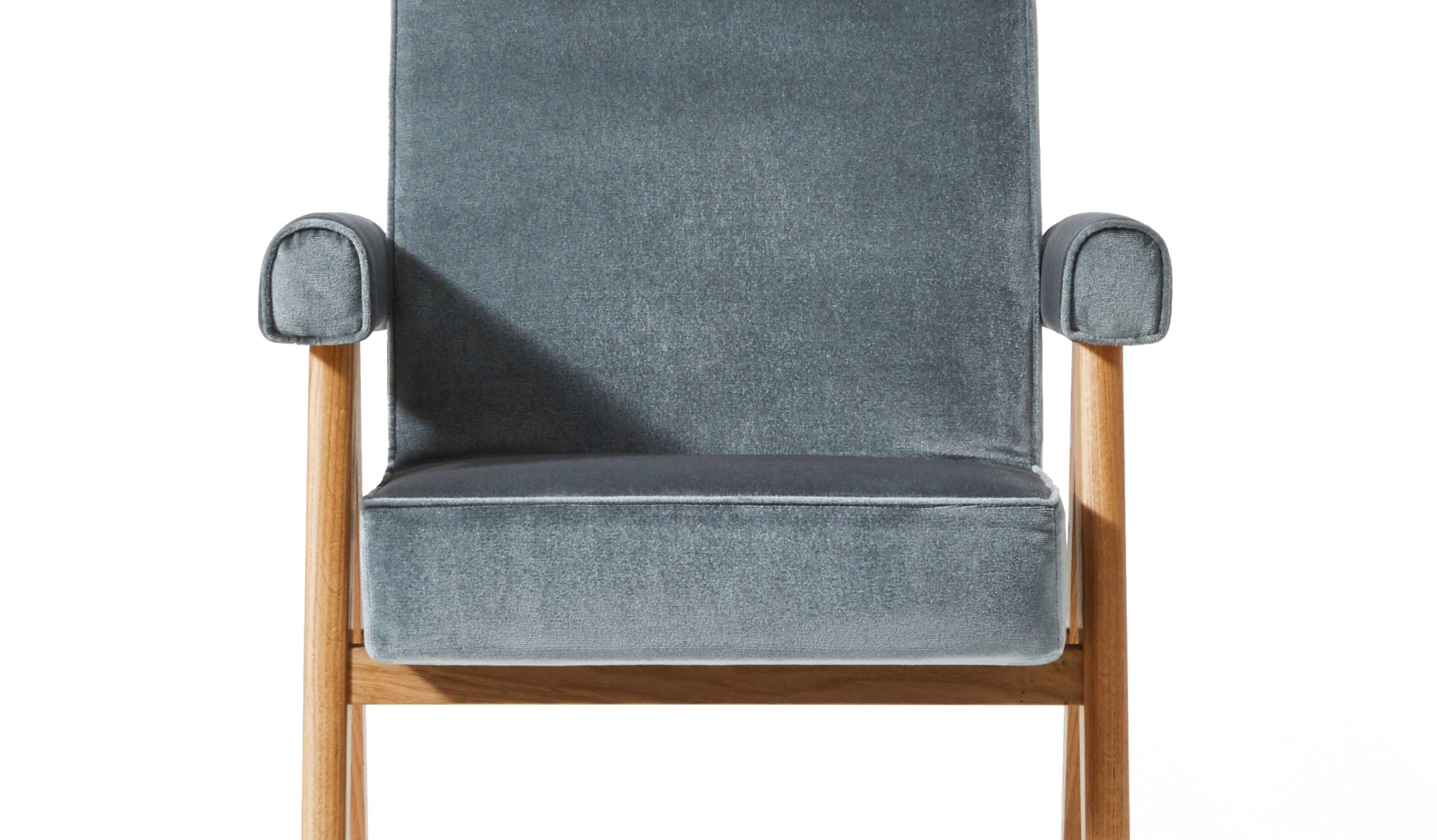 Committee Chair small armchair | P. Jeanneret | Cassina
