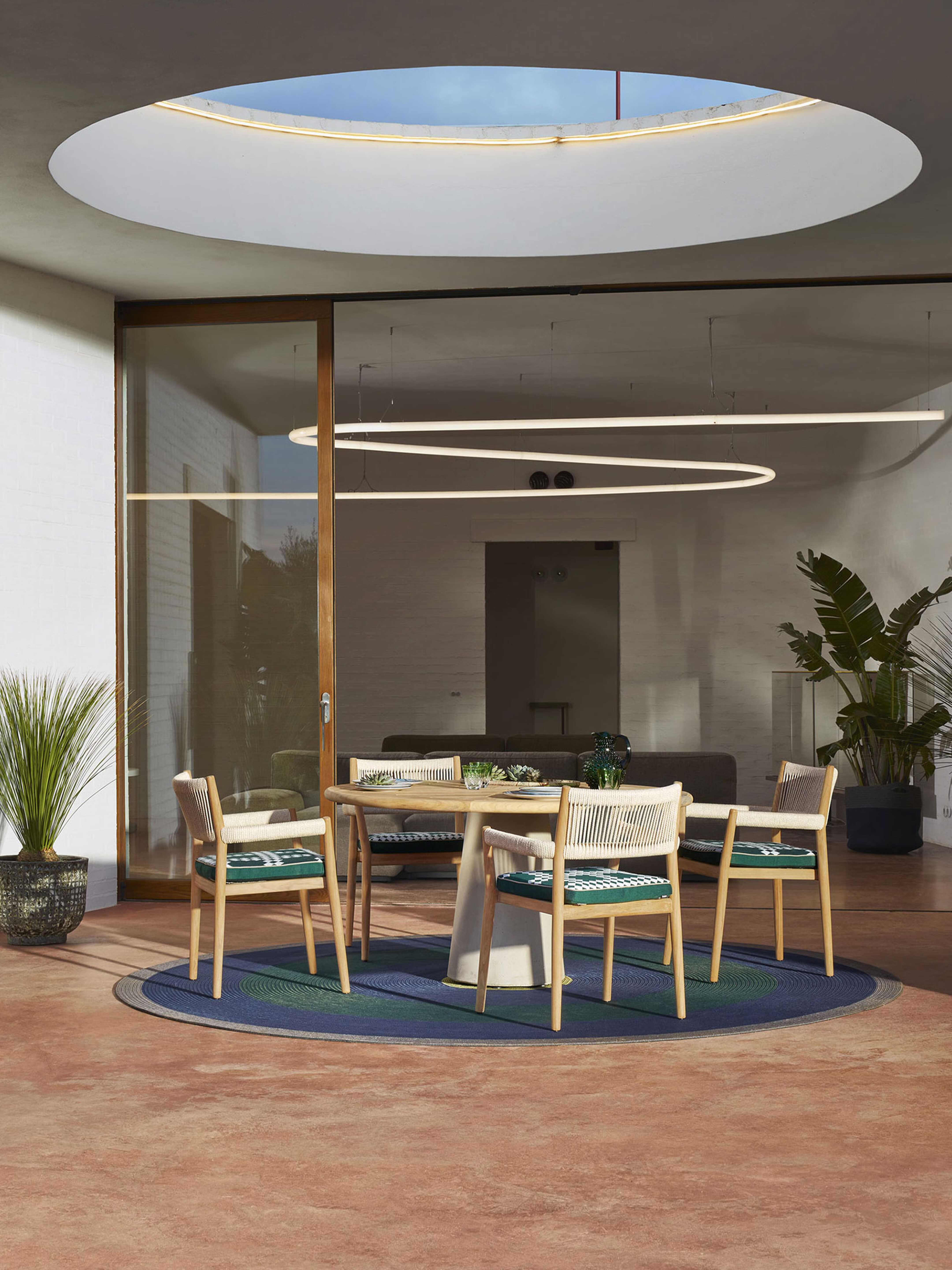 Dine Out rectangular outdoor table - Italian design by Rodolfo Dordoni