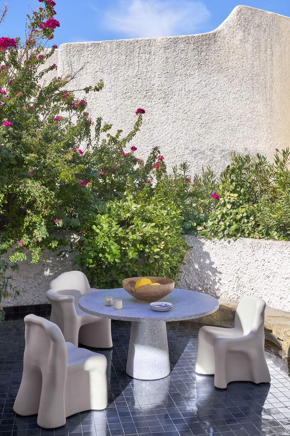 Dine Out outdoor table - Italian design by Rodolfo Dordoni