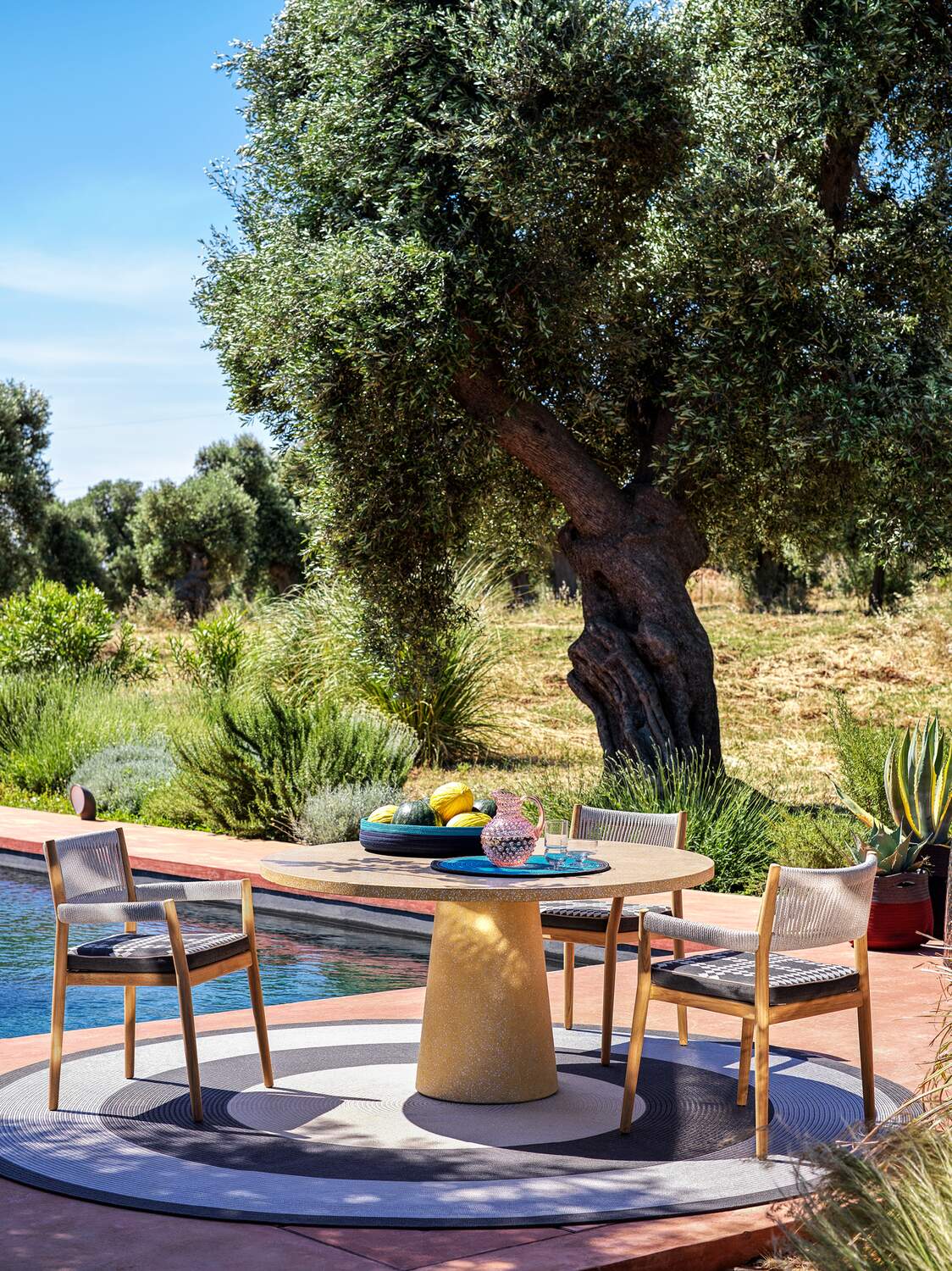 【限定値引】Cassina VENTO round dining table 限定値引】Cassina VENTO round dining table - メルカリ