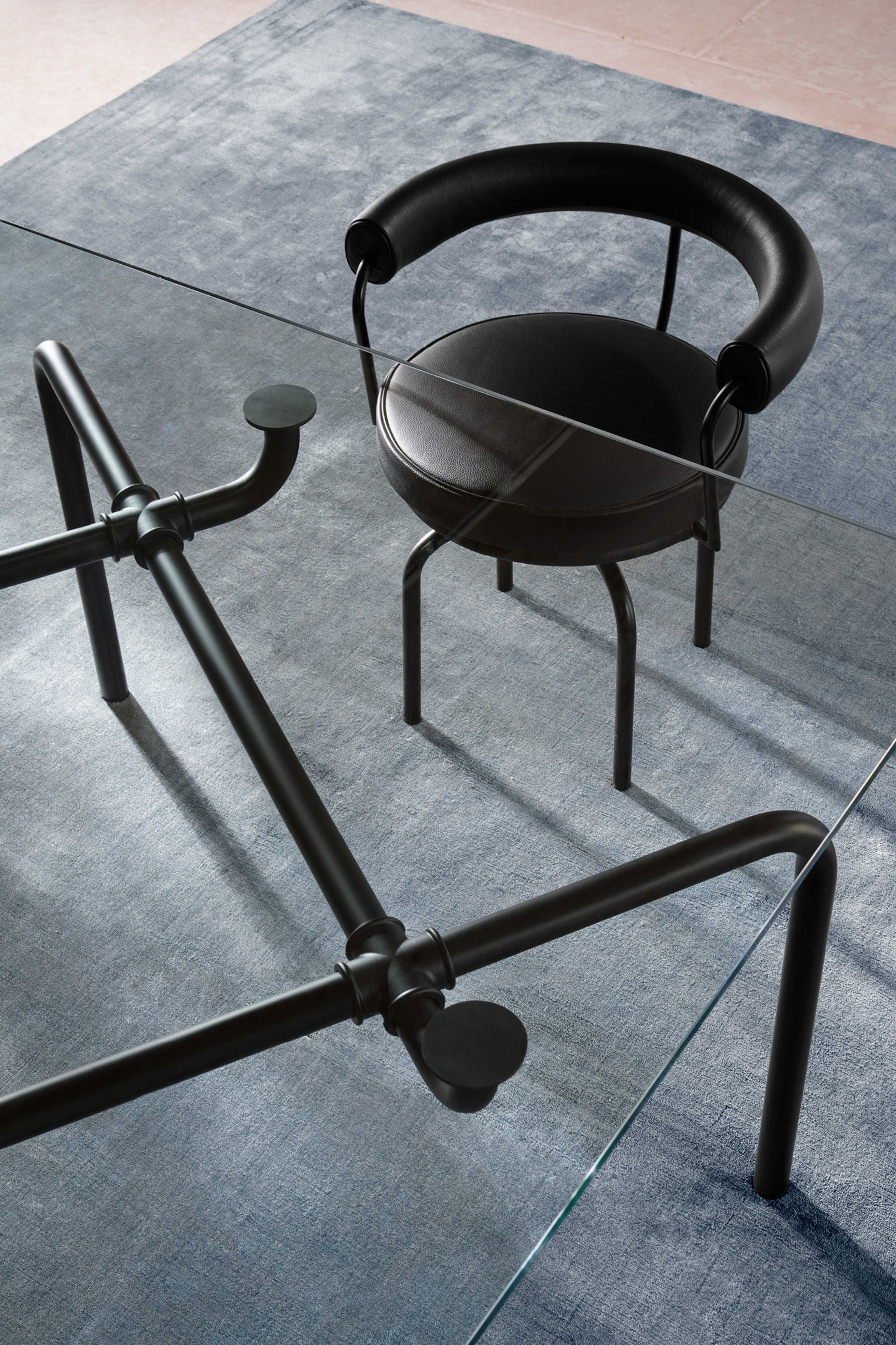 Edison Table by Vico Magistretti | Cassina