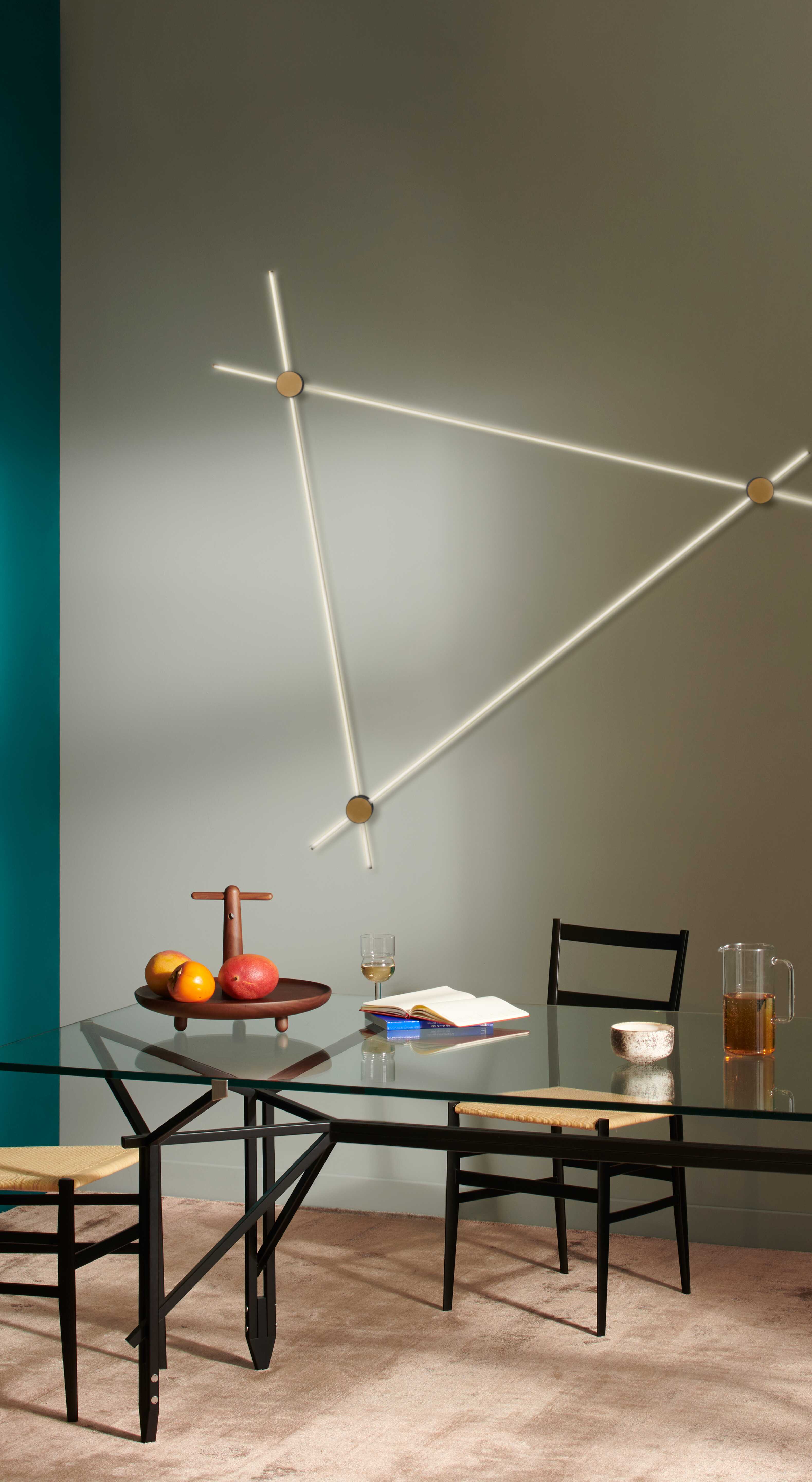 Eitie Triangle Wall lamp, Lighting Collection | Tobia Scarpa