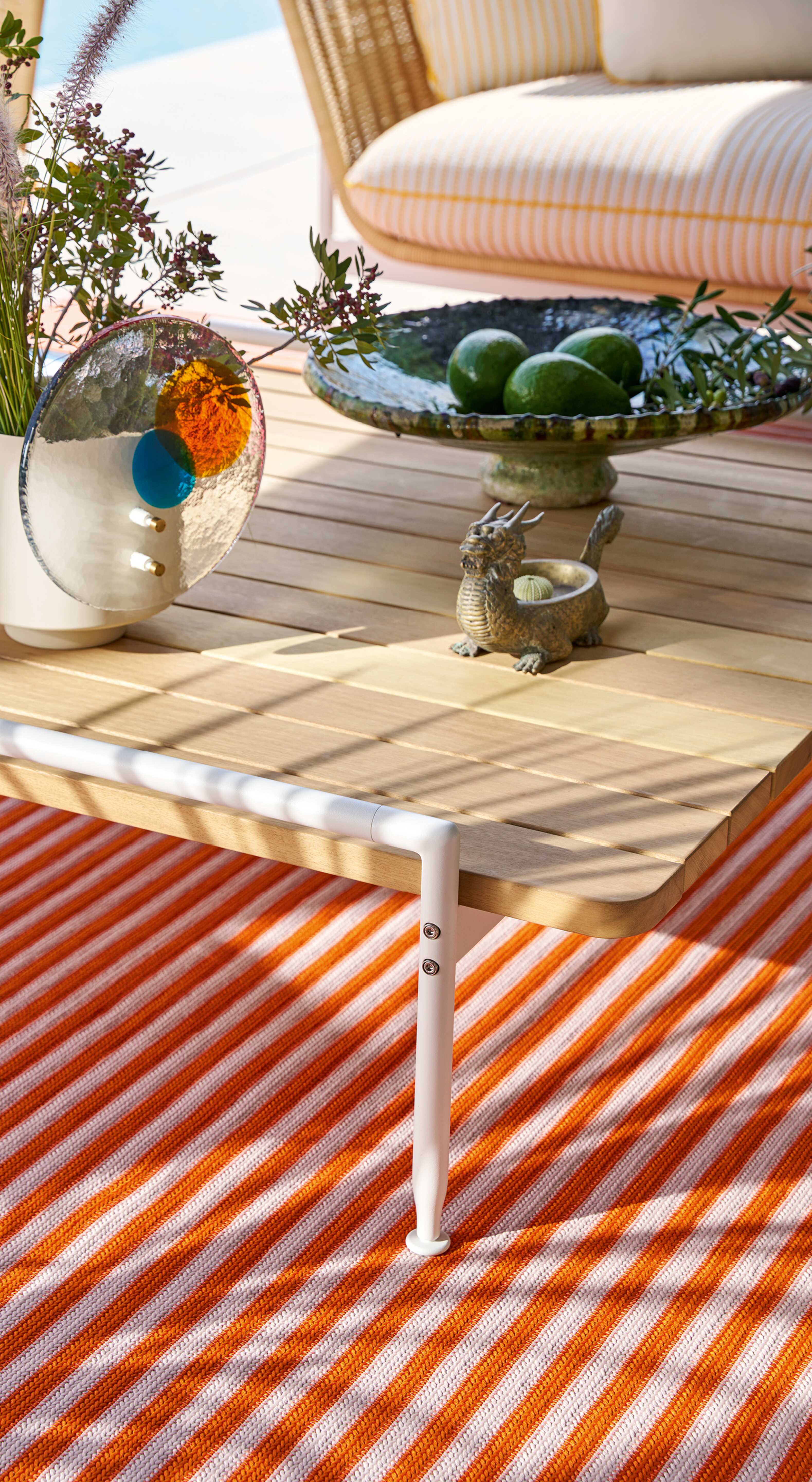Esosoft Coffee Table Outdoor| Antonio Citterio | Cassina Esosoft Coffee Table Outdoor| Antonio Citterio | Cassina