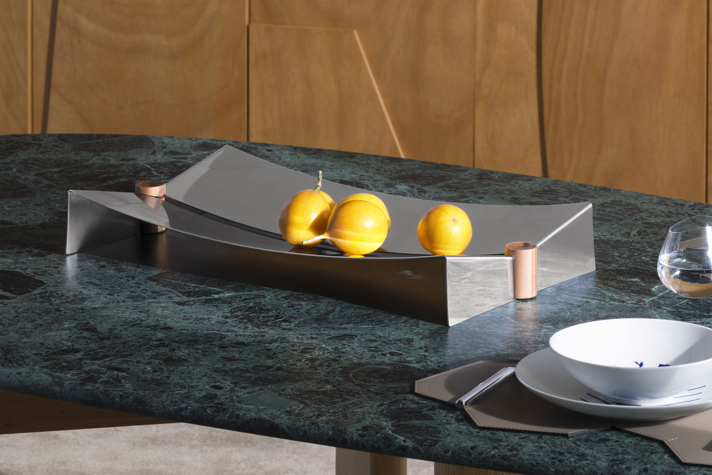 Glyntea Centrepiece - Sculptural and Contemporary Design | Cassina, image size:3000x2000