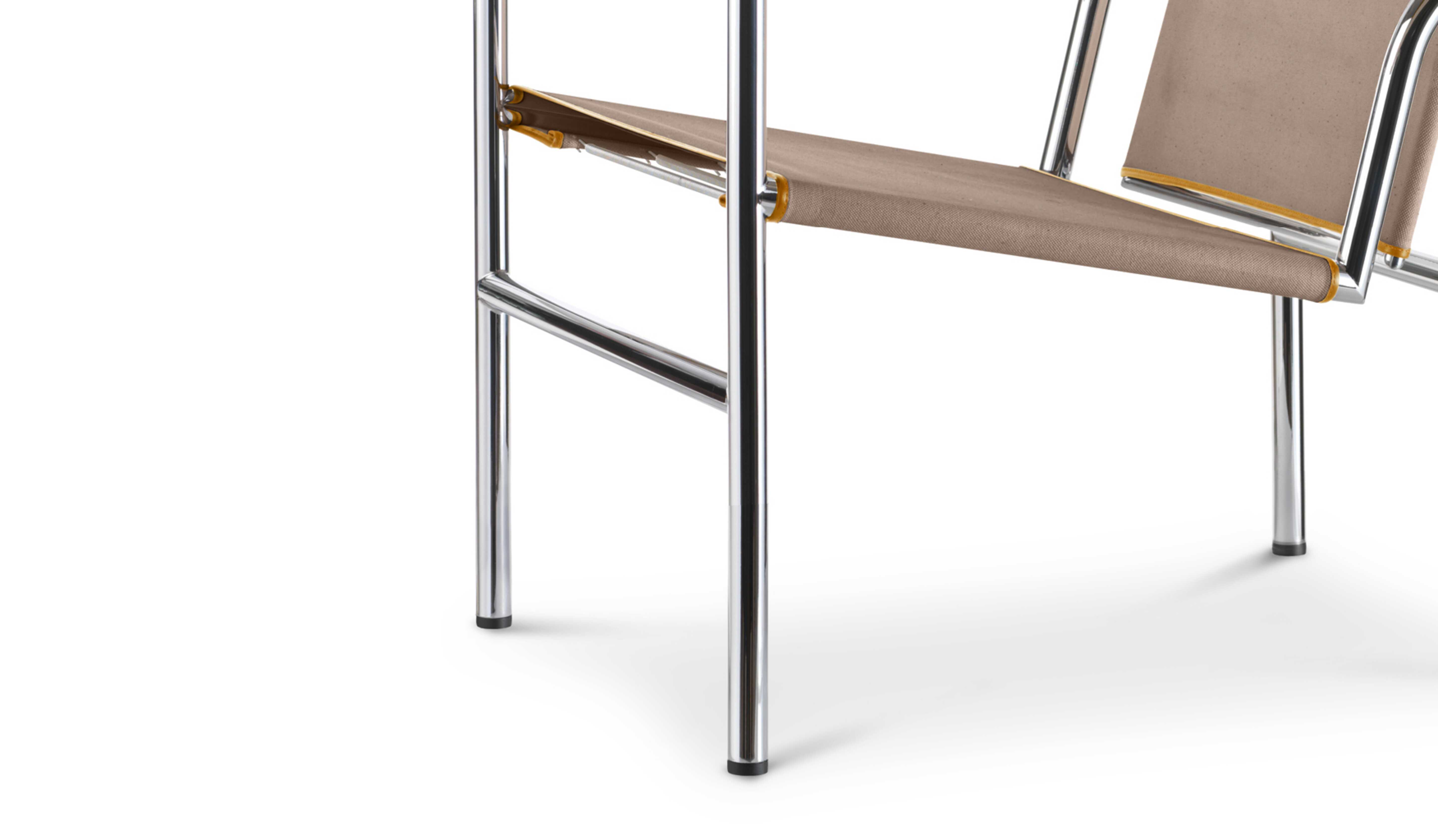 1 Fauteuil à dossier basculant - UAM Armchair by Le