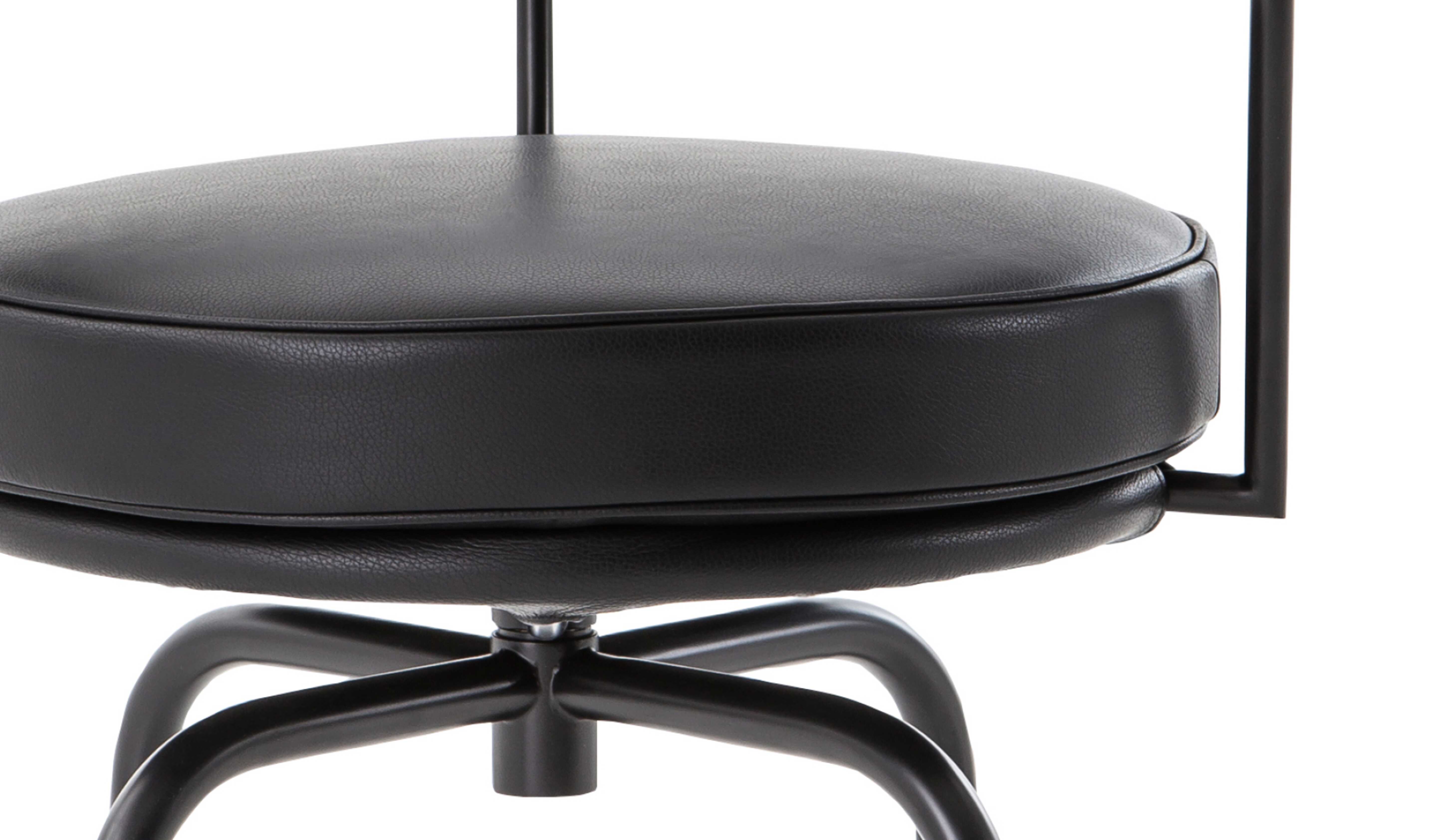 【美品】LC7 リプロダクト FAUTEUIL TOURNANT DURABLE 7 Siège tournant, fauteuil chair, durable | Le Corbusier, P