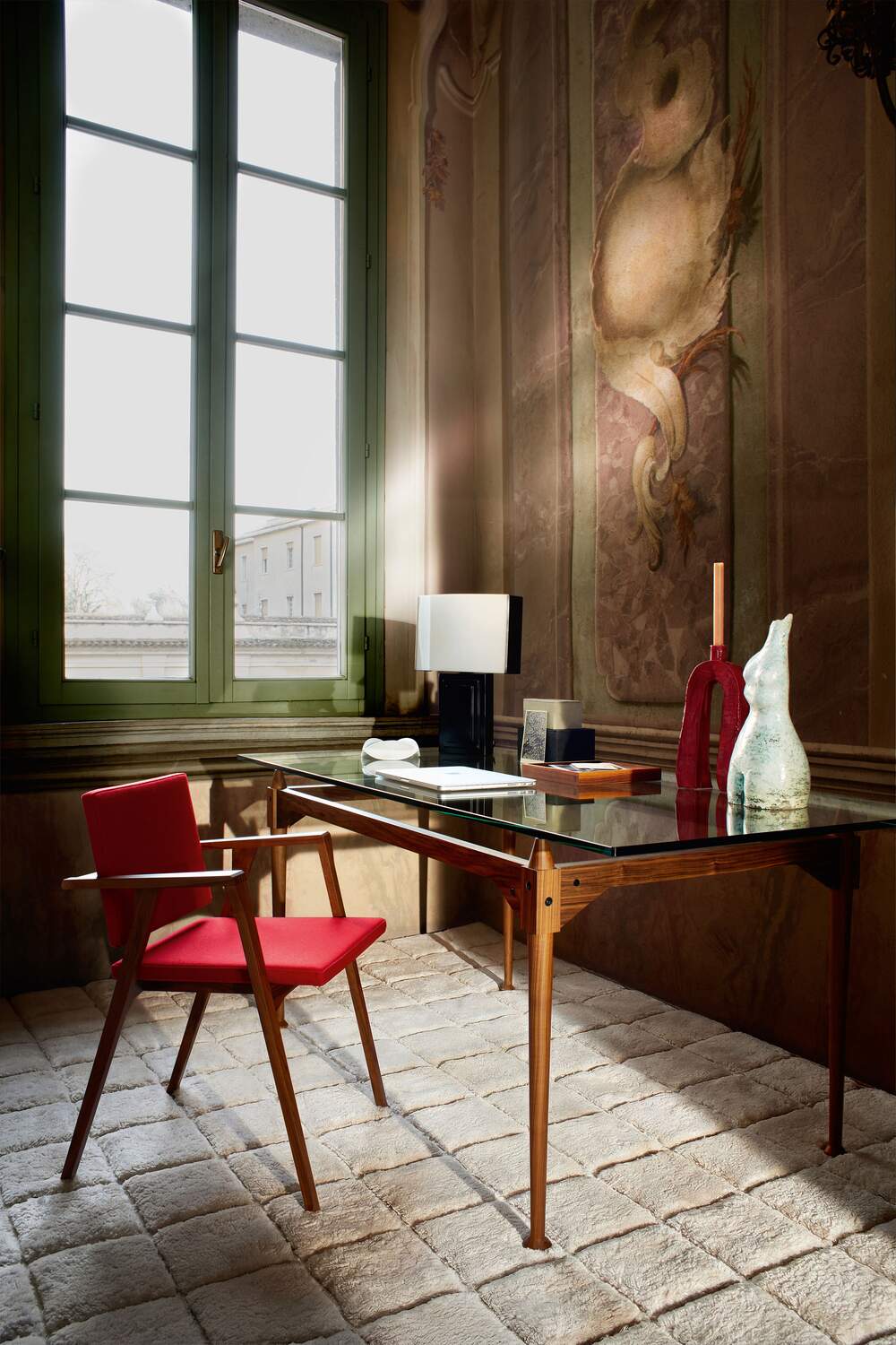 Luisa Chair with armrests by Franco Albini | Cassina