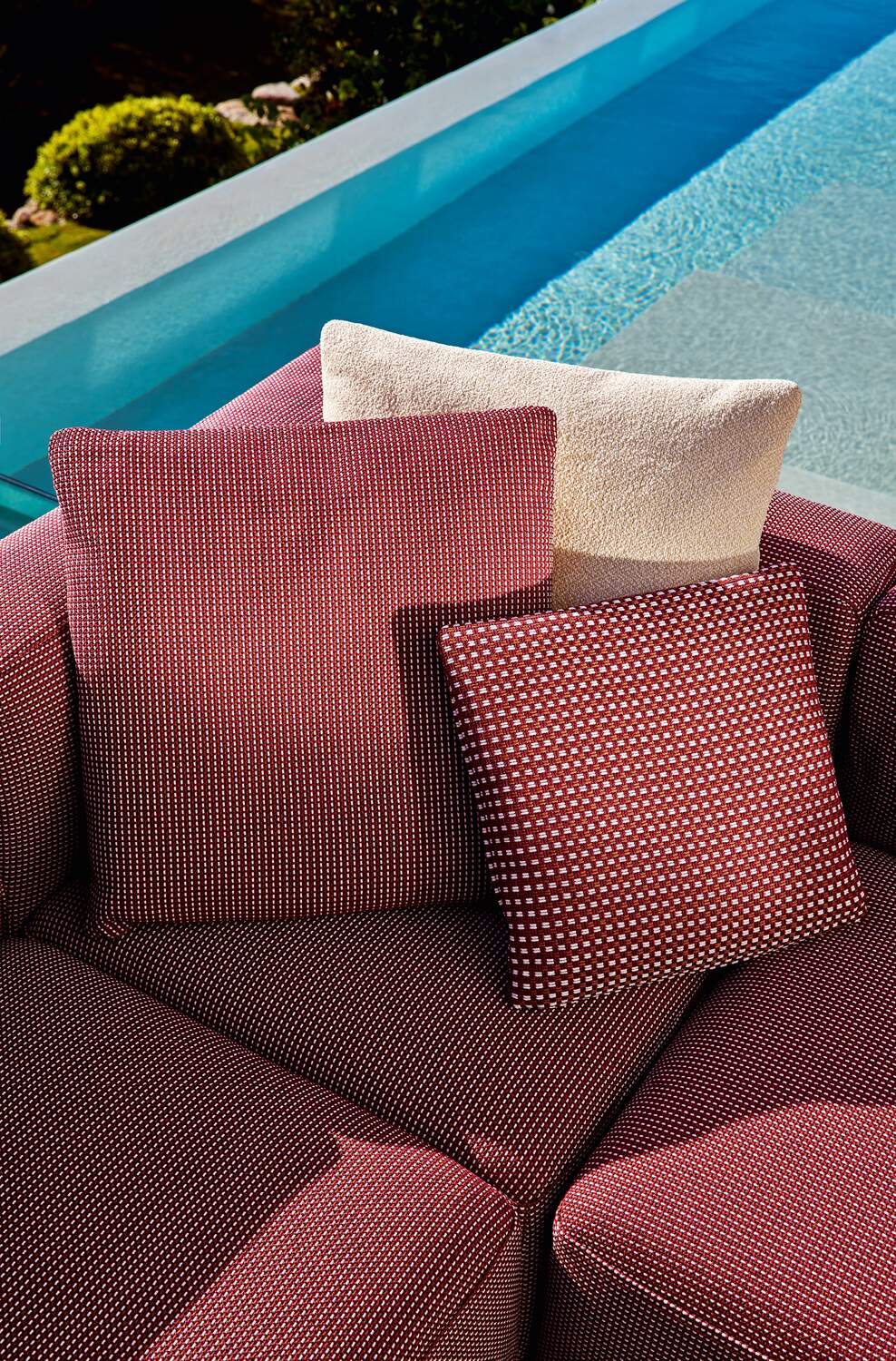 Mex-Hi Outdoor sofa | Piero Lissoni