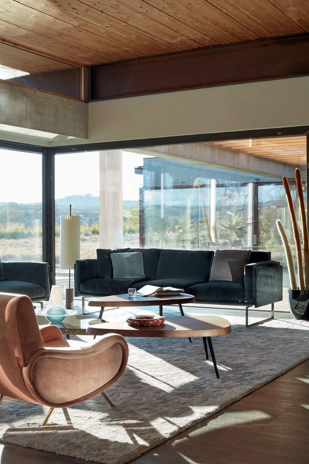 MEXIQUE メキシク テーブルcassina カッシーナ ペリアン Mexique Low table by Charlotte Perriand | Cassina