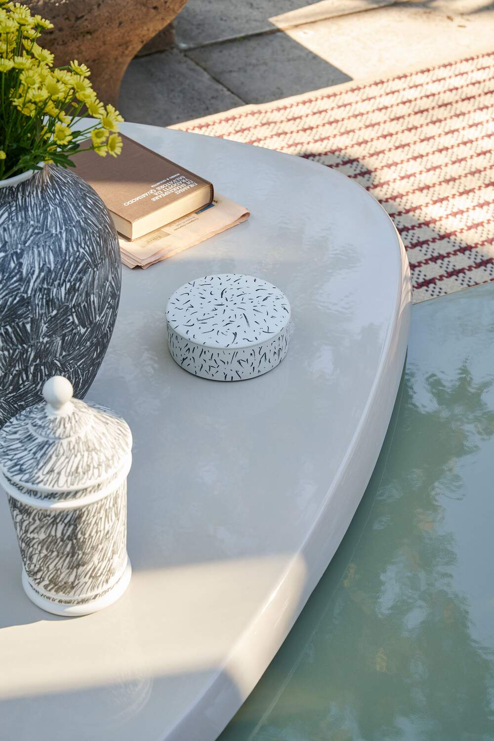 Mexique outdoor low table | Outdoor | C. Perriand | Cassina