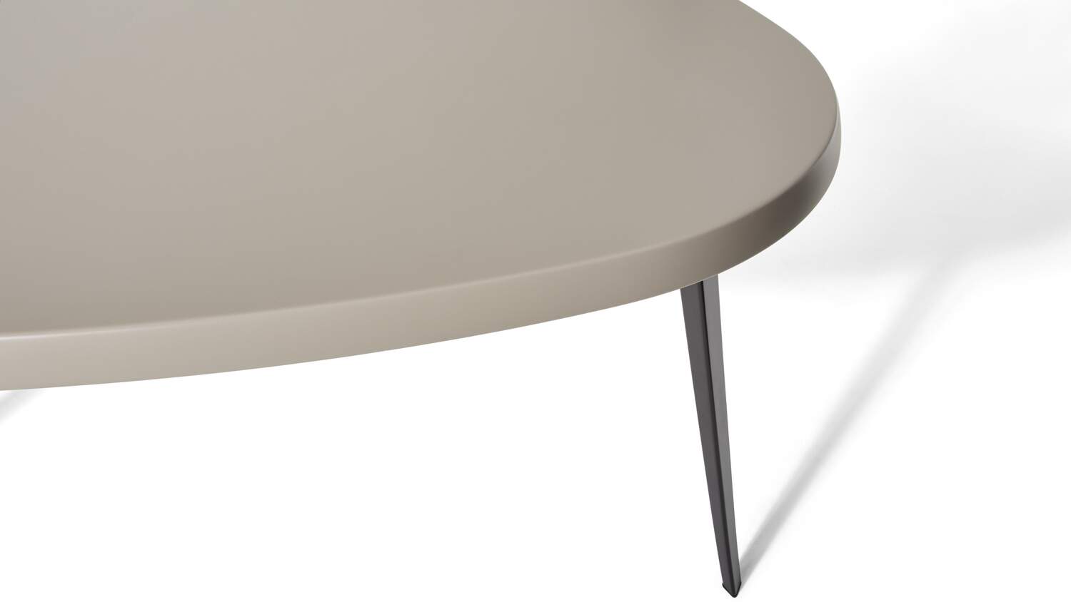 Mexique Outdoor Table | Charlotte Perriand