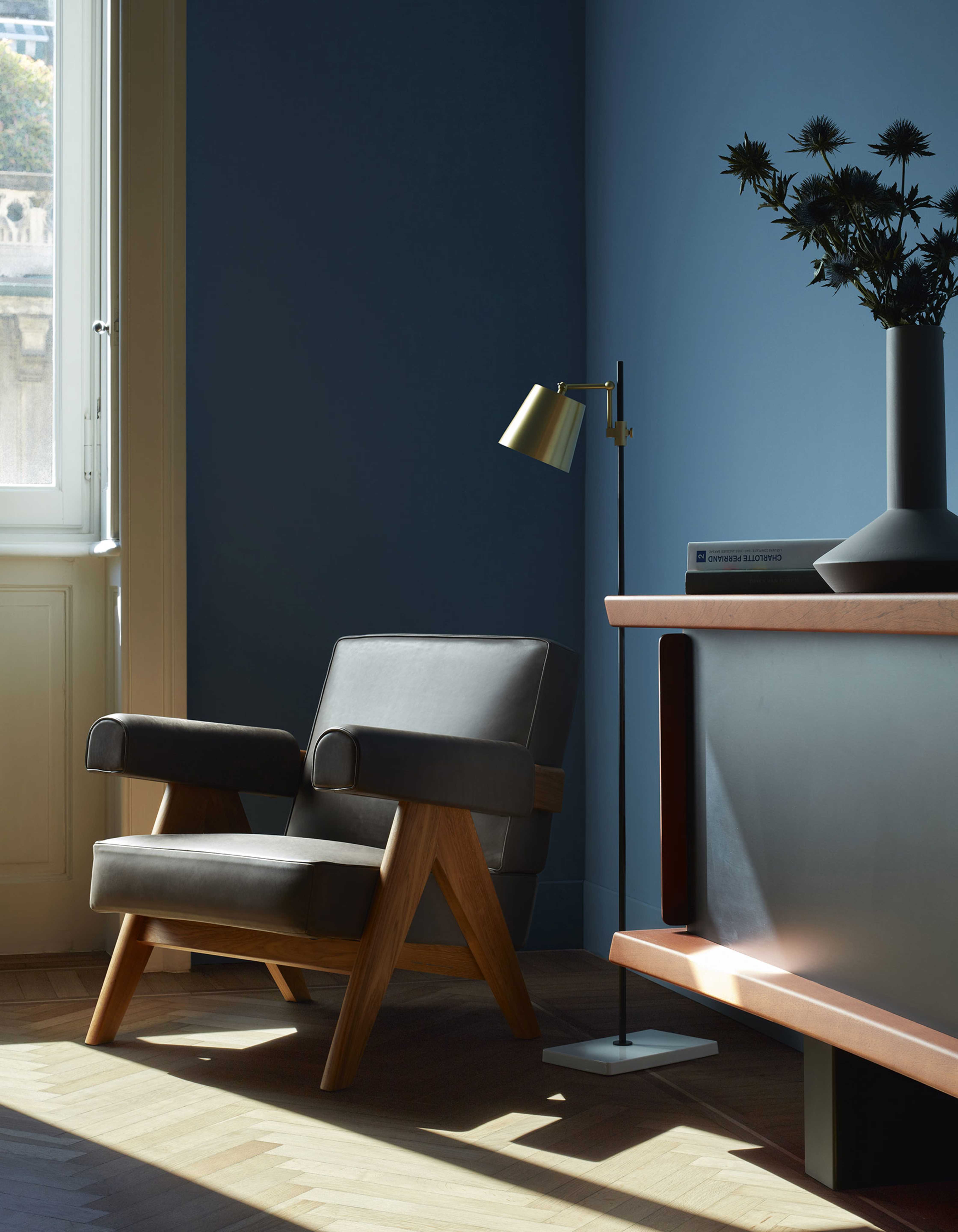 Riflesso Storage cabinet by Charlotte Perriand | Cassina