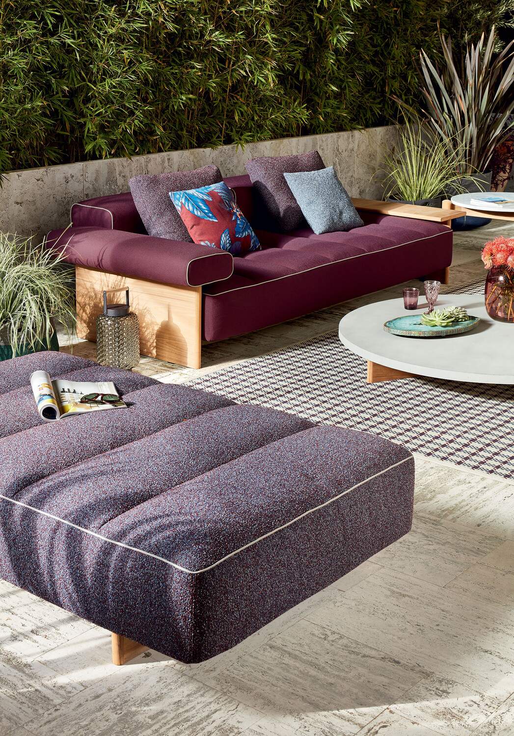 Sail Out Sofa by Rodolfo Dordoni | Cassina