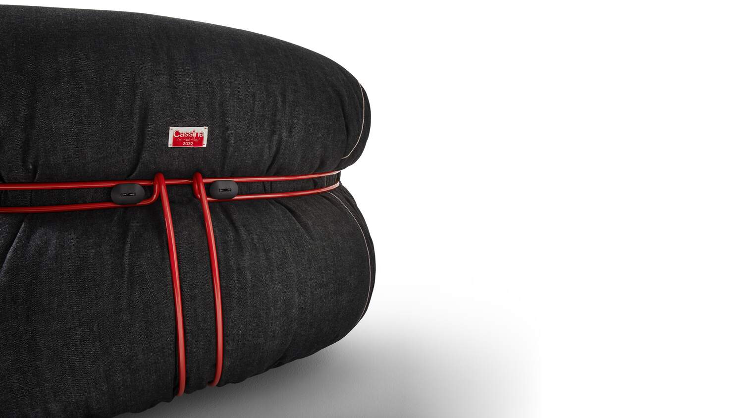 11 dettagli 944 soriana armchair