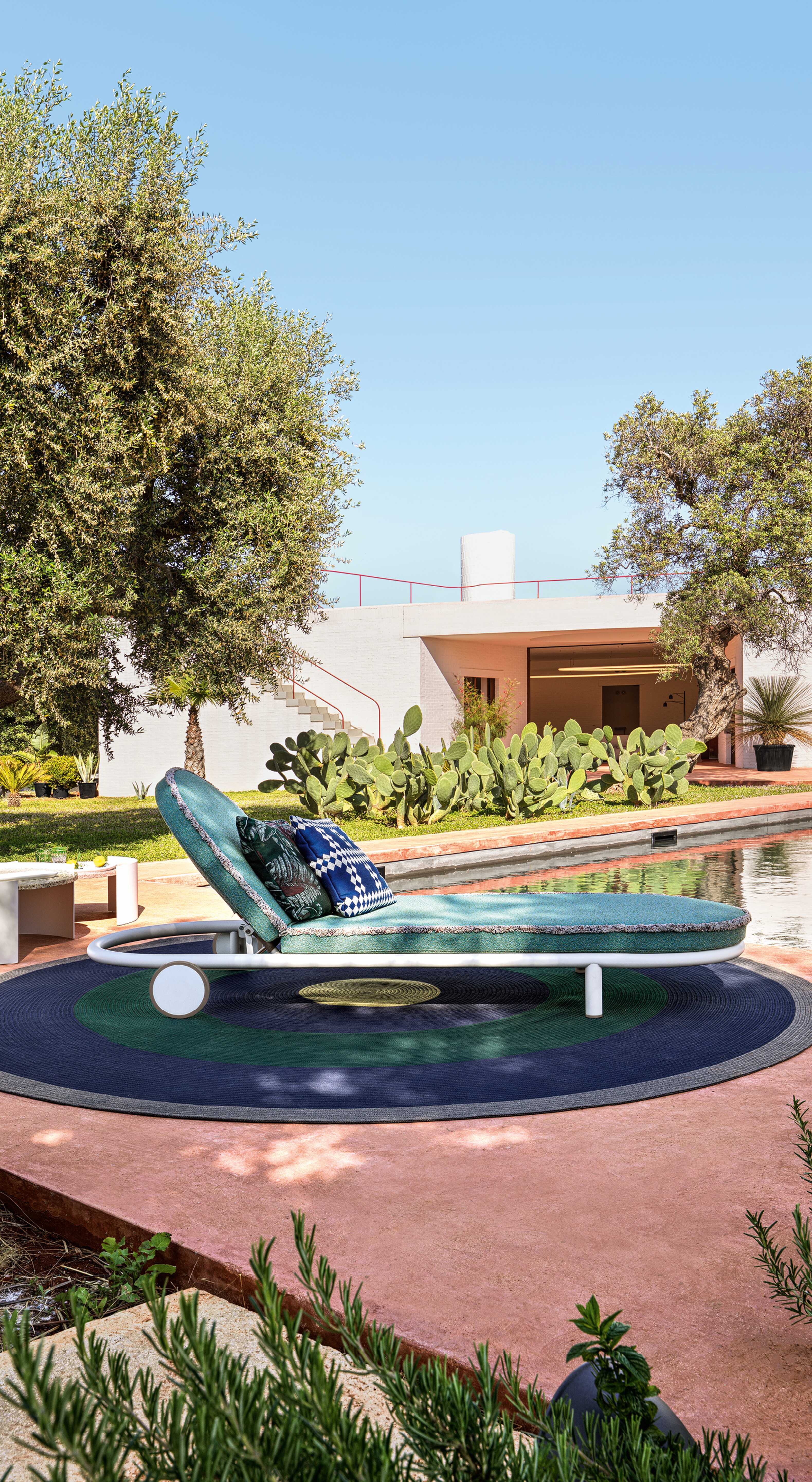 Cassina Aspen Sofa by Jean-Marie Massaud | Context Gallery