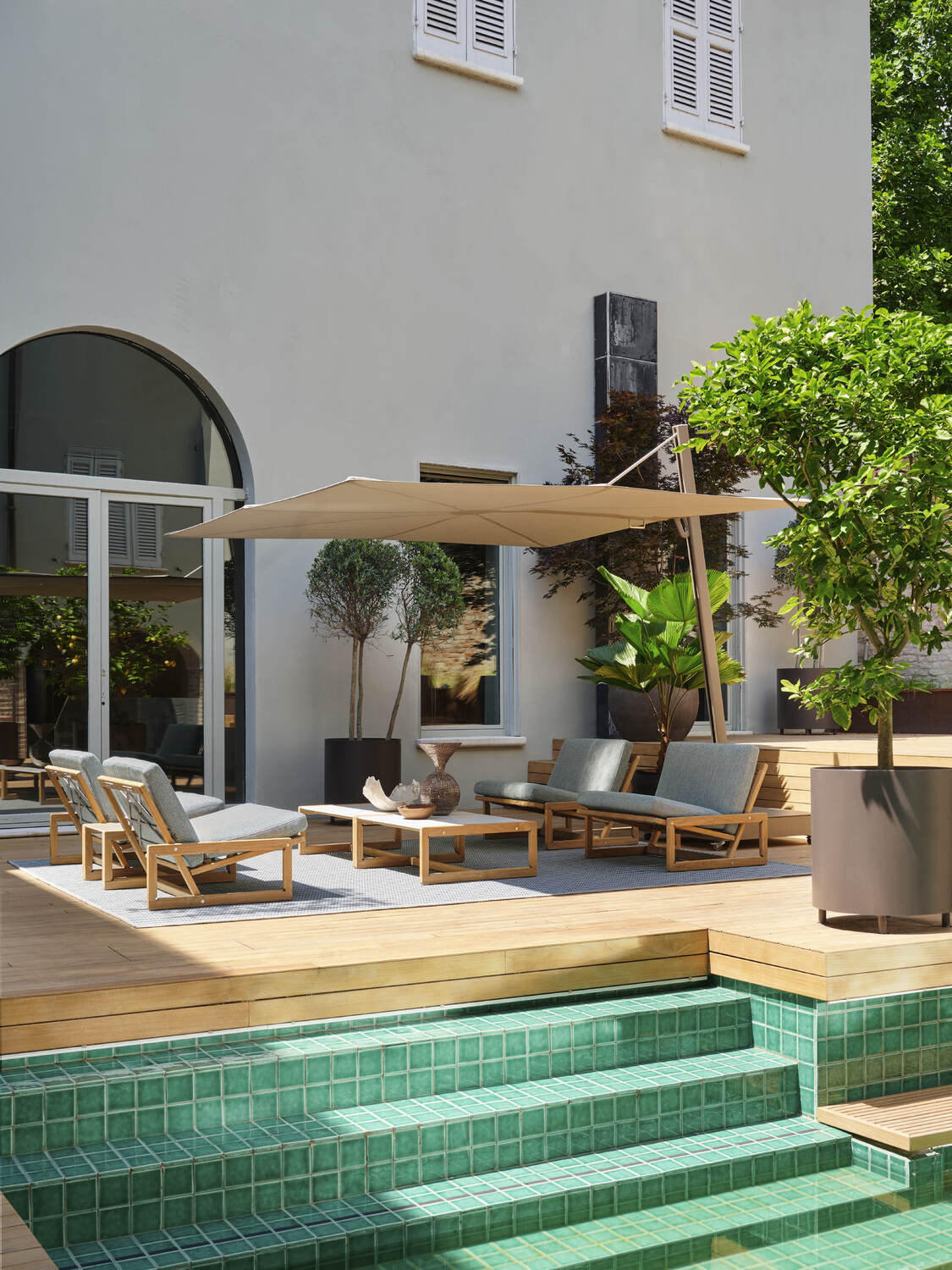 5 contemporary outdoors